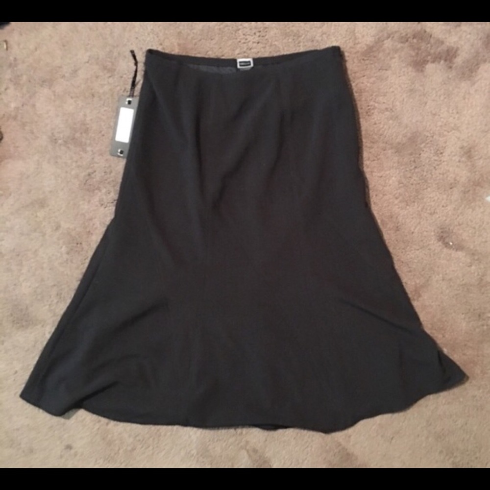 Fit and flare skirt - Picture 1 of 3